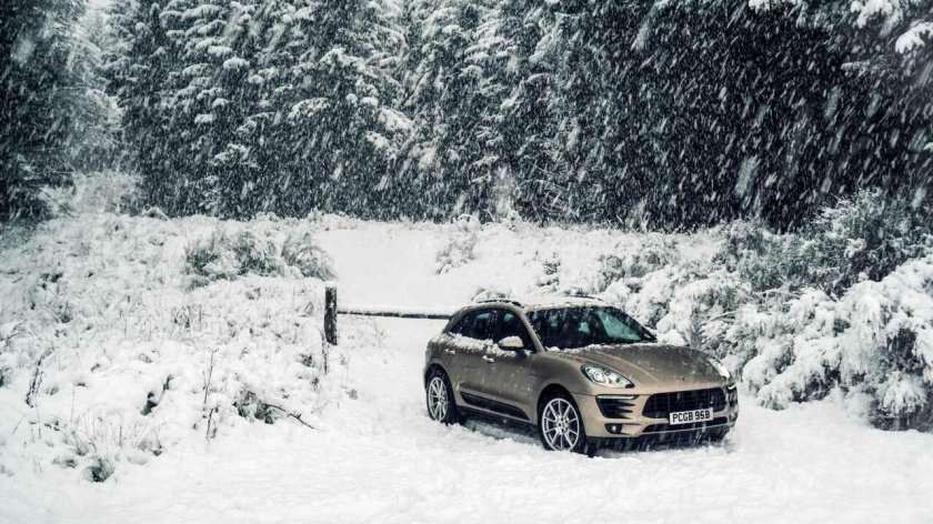 Порше Макан зимой
