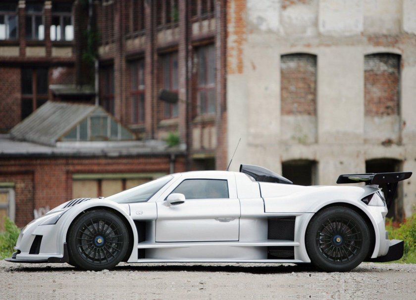 Gumpert Apollo суперкар