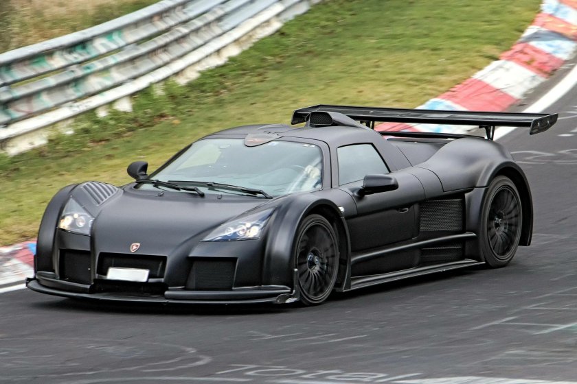 Gumpert apollo s