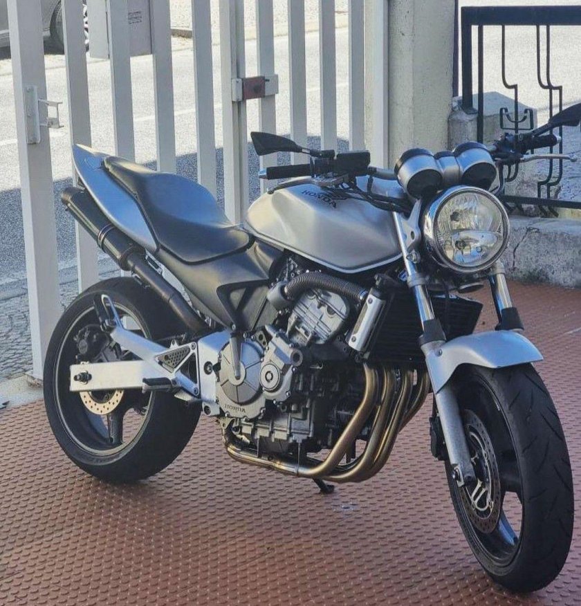 Honda hornet 900