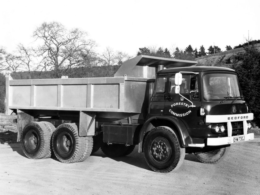 Грузовик Bedford km