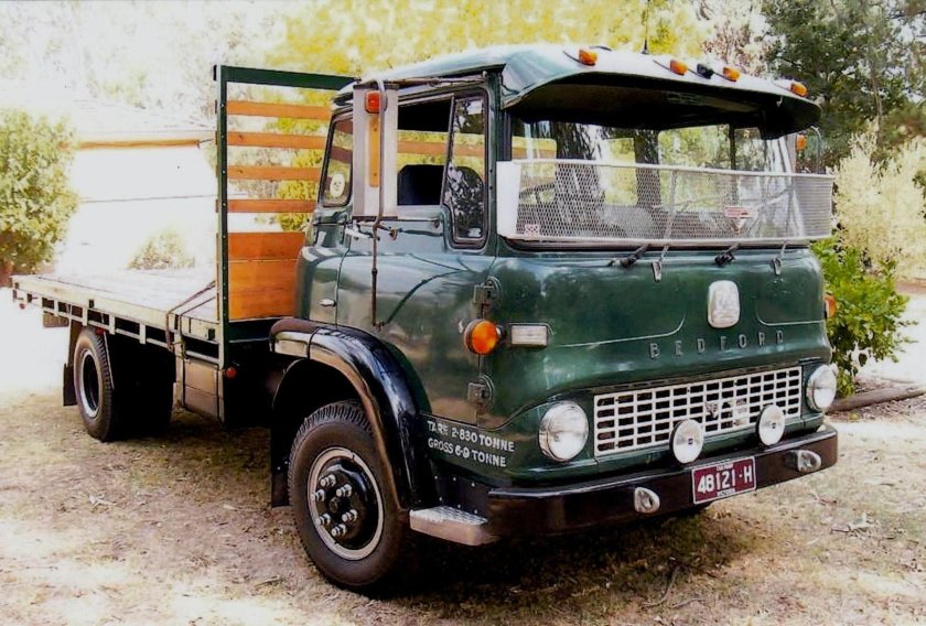 Bedford грузовик