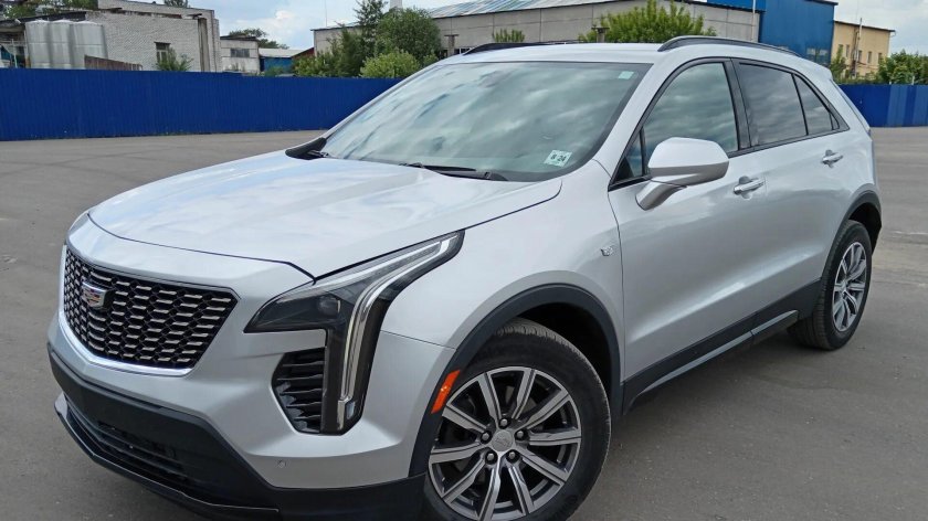 Cadillac xt4 белый