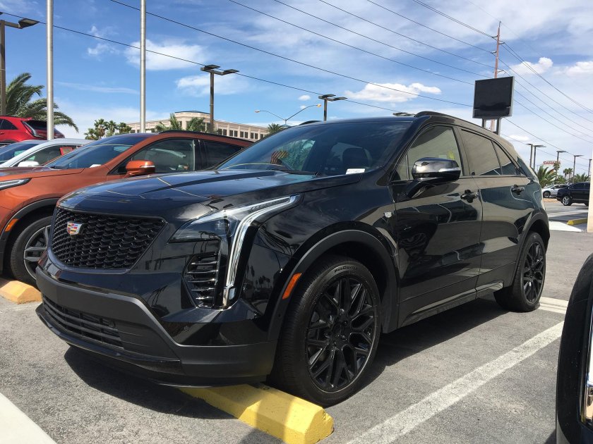Cadillac xt4 чёрный