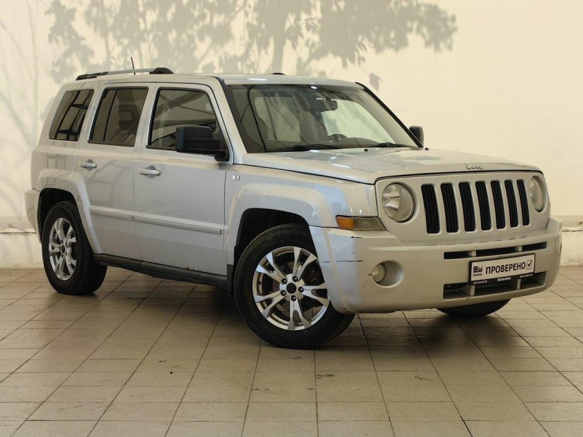 Jeep liberty patriot 2008
