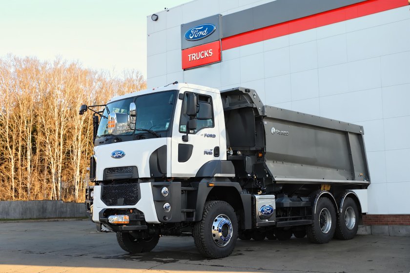Ford Cargo самосвал