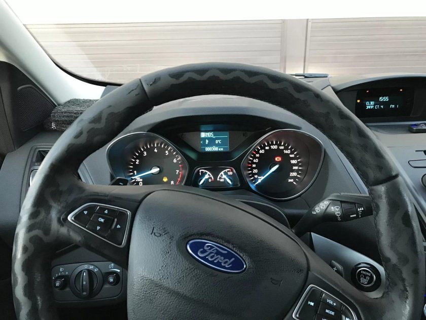 Ford Kuga 2 приборная панель