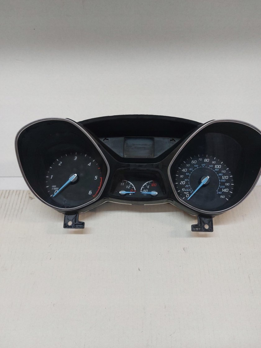 Панель приборов ford focus