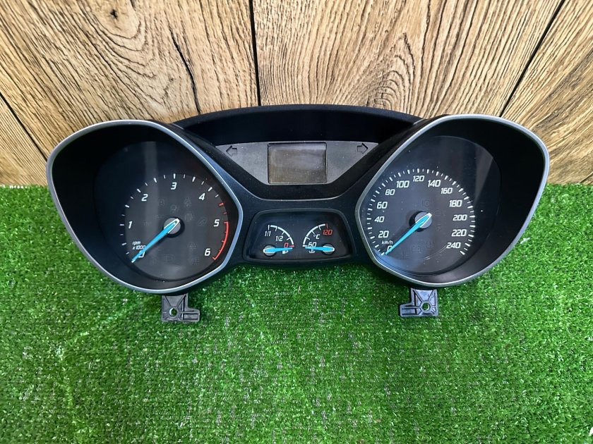 Приборная панель форд фокус 3