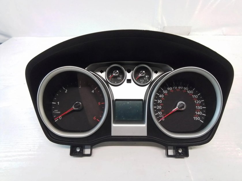 M340i приборная панель