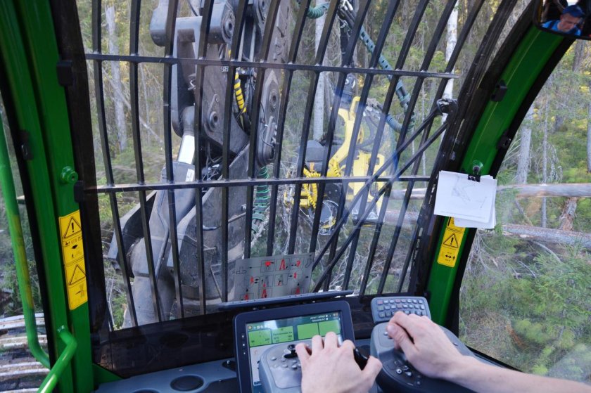 John Deere 1270g кабина