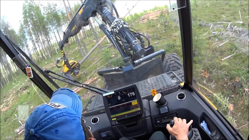 Харвестер Амкодор 2551