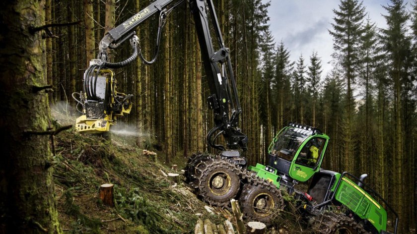 Харвестер John Deere