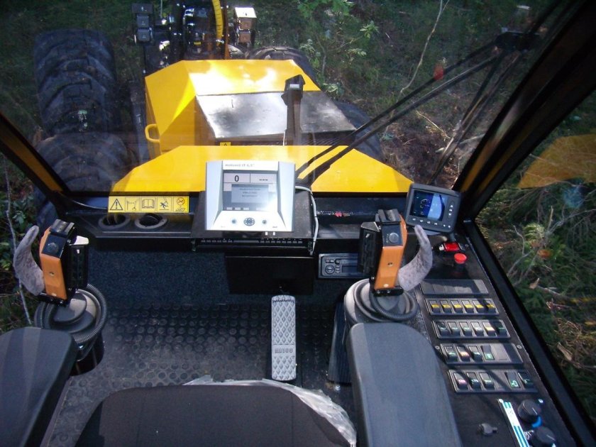 Форвардер Метсис 608