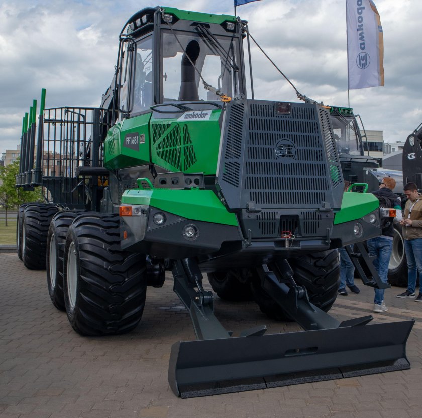 Форвардер Амкодор ff1681