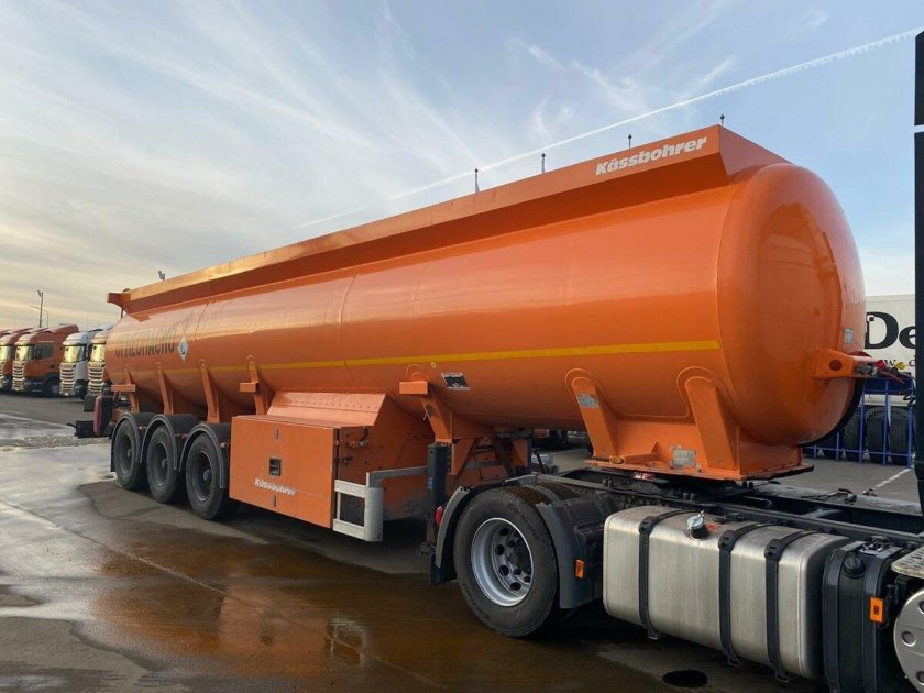 Полуприцеп-цистерна Kassbohrer stb