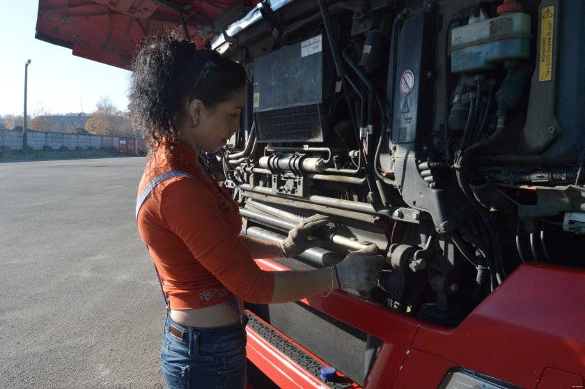 Оксана Асеева дальнобойщица