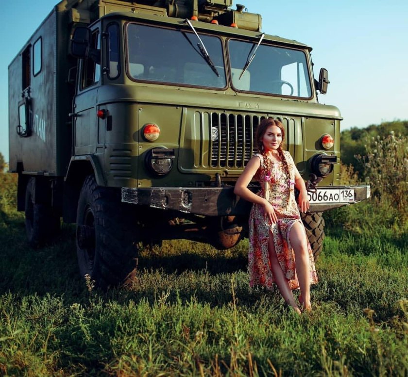 Советские Грузовики и девушки