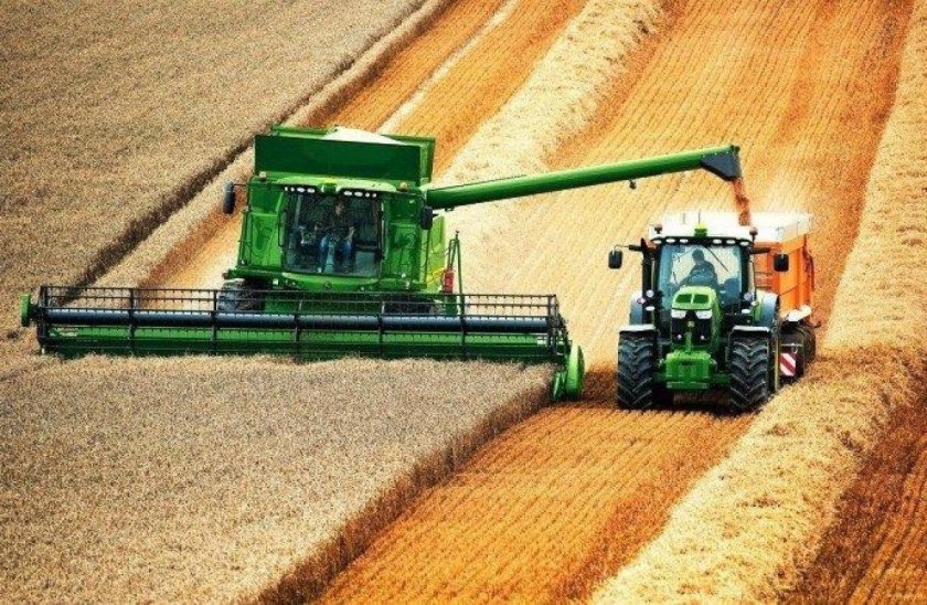 Комбайн для сбора пшеницы