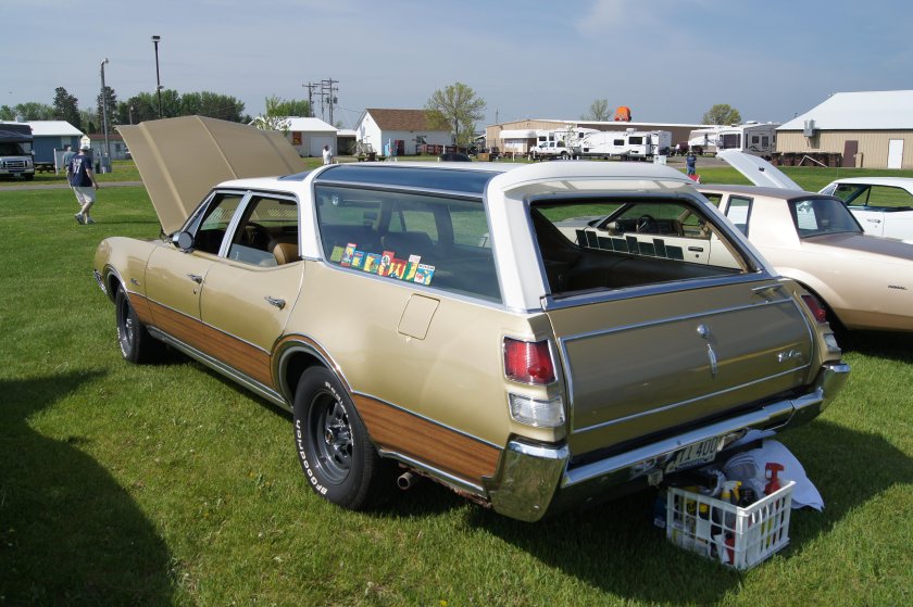 Oldsmobile Vista Cruiser