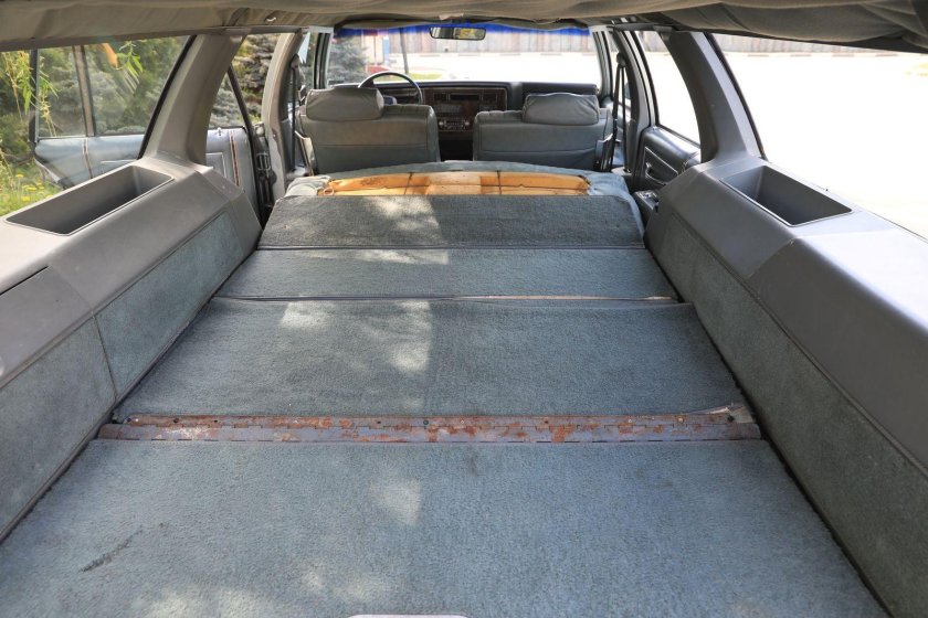 Oldsmobile Custom Cruiser 1983 салон