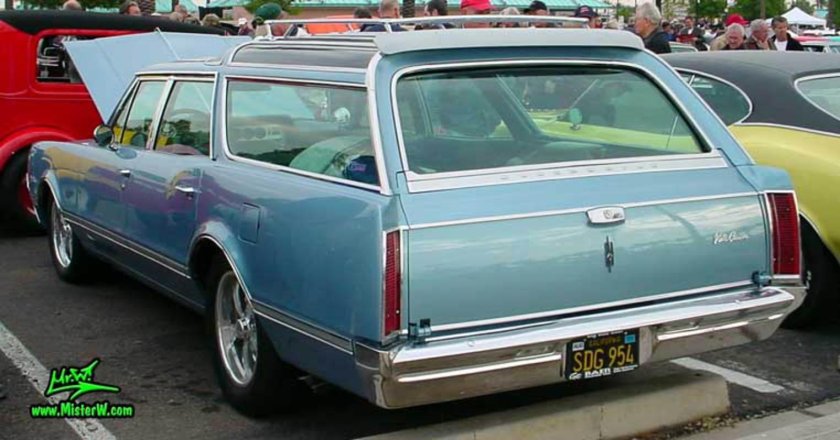 Oldsmobile Vista Cruiser 1966