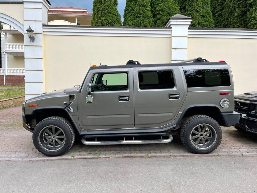 Хаммер серый