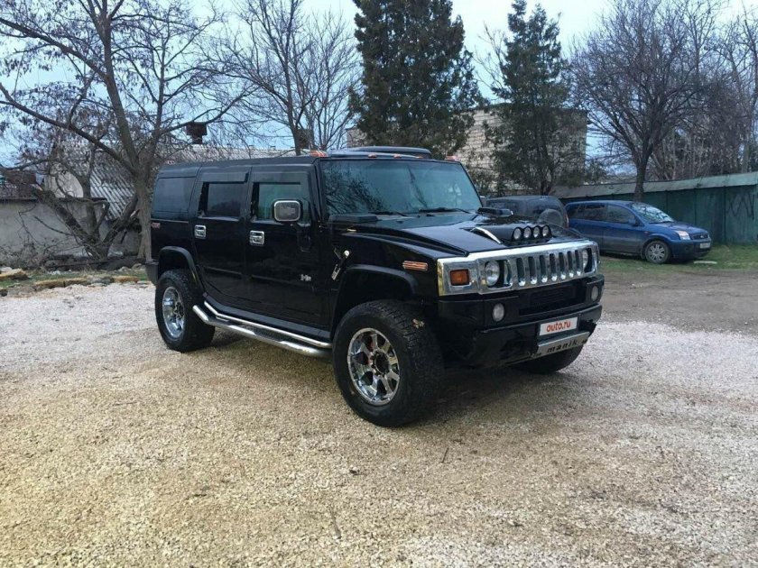 Black Hummer h2 2005