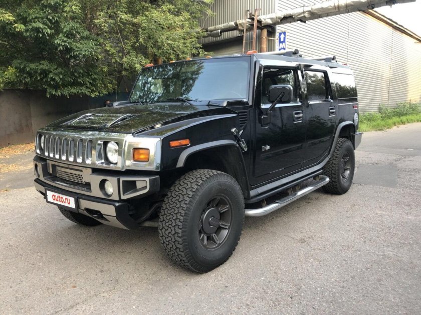 Black Hummer h2 2005