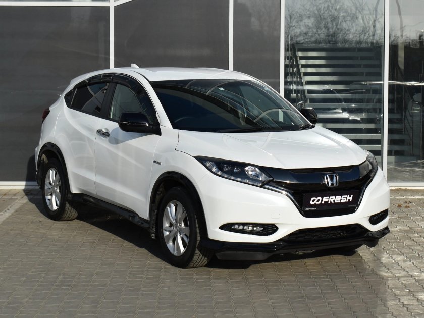 Белая хонда