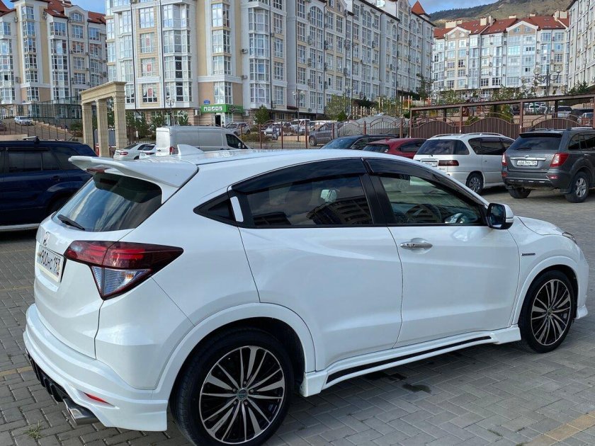 Honda vezel 2016