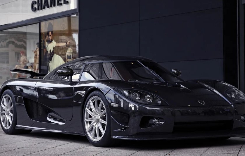 Черный Koenigsegg CCXR