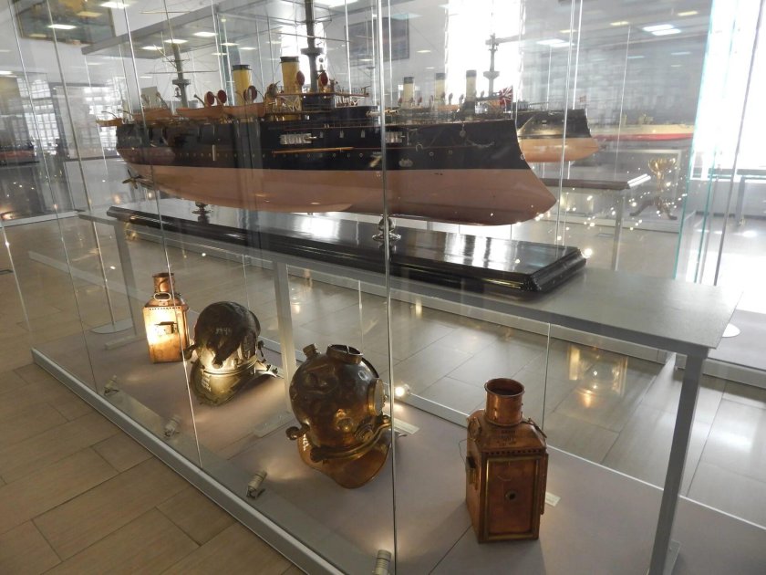 Военно-морской музей имени Петра Великого