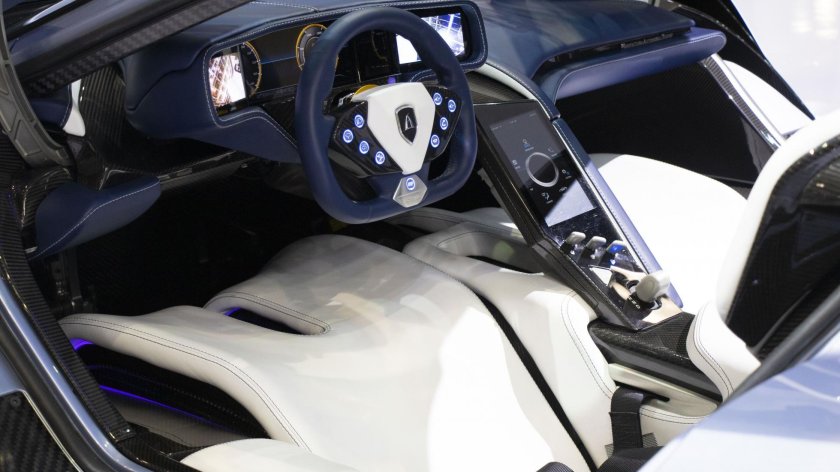 Aspark Owl салон