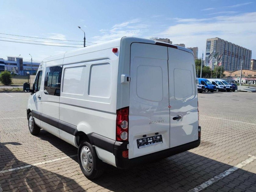 Цельнометаллические фургоны