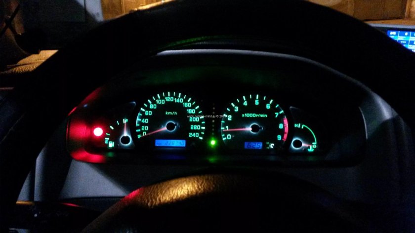 Almera n15 приборная панель