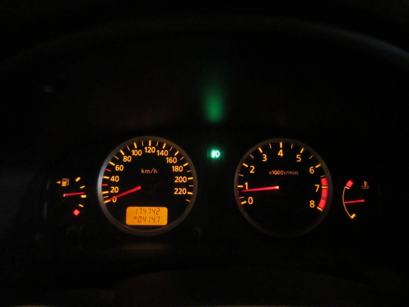 Лампочка check Nissan Almera n16