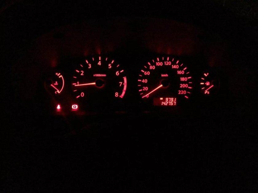 Пересвет приборной панели Ниссан Альмера н16