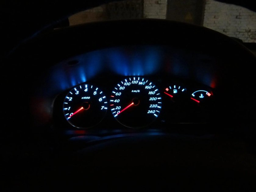 Светодиодная панель приборов Nissan Almera n16
