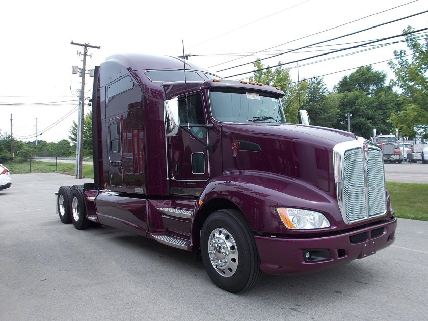 Kenworth t660 Studio Sleeper