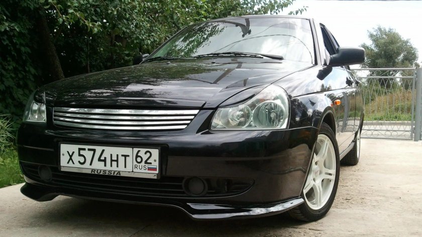 Накладка переднего бампера Лада Приора 1