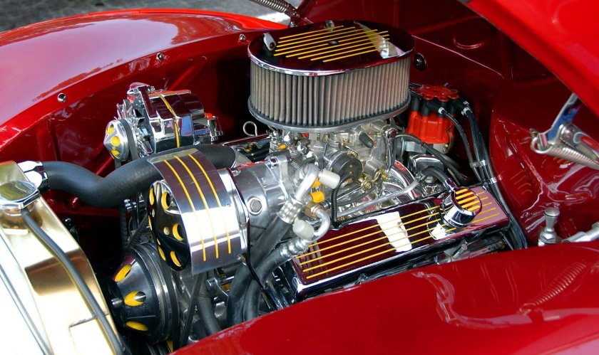 Двигатель автомобиля