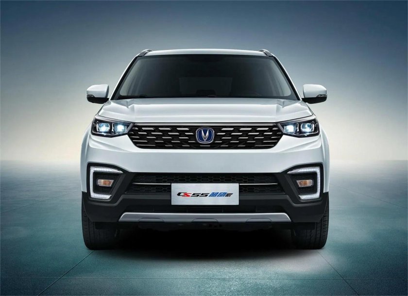 Китайский кроссовер Чанган cs55