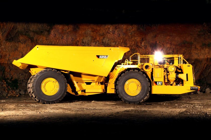 Самосвал Caterpillar ad30