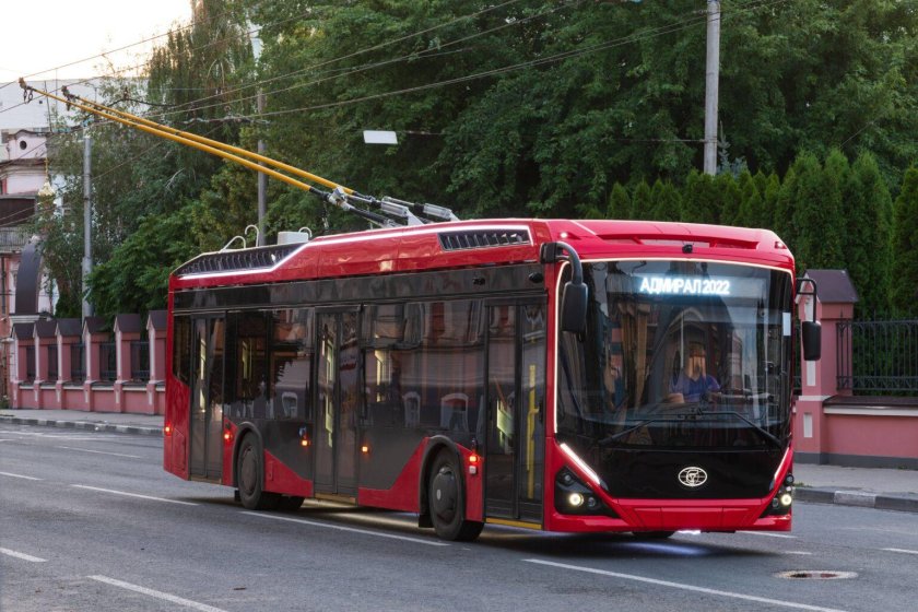 Адмирал низкопольный троллейбус 6281