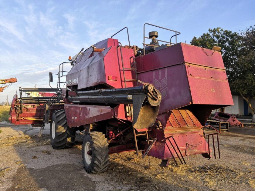 Комбайн КЗС 812