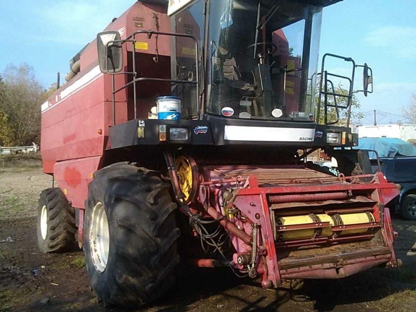 Красный комбайн