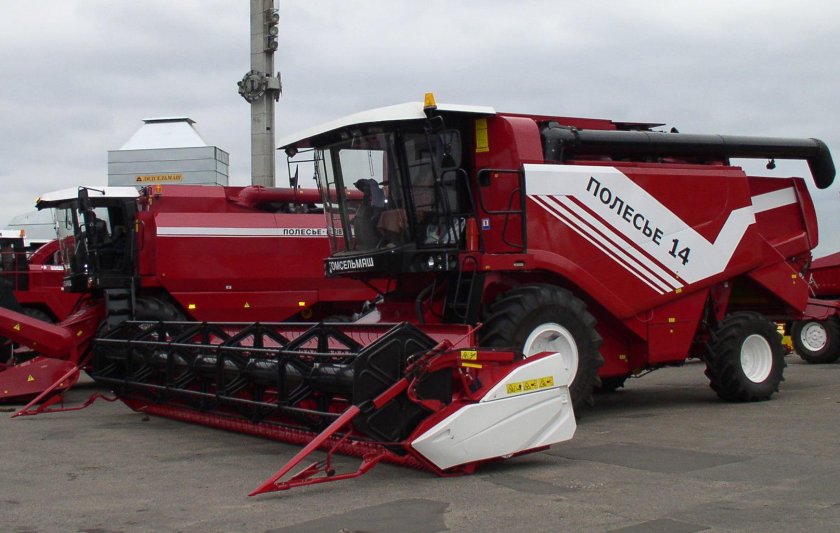 Комбайн зерноуборочный Гомсельмаш