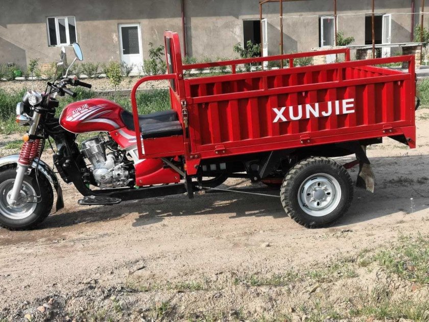 Уч гилдиракли мотоцикл