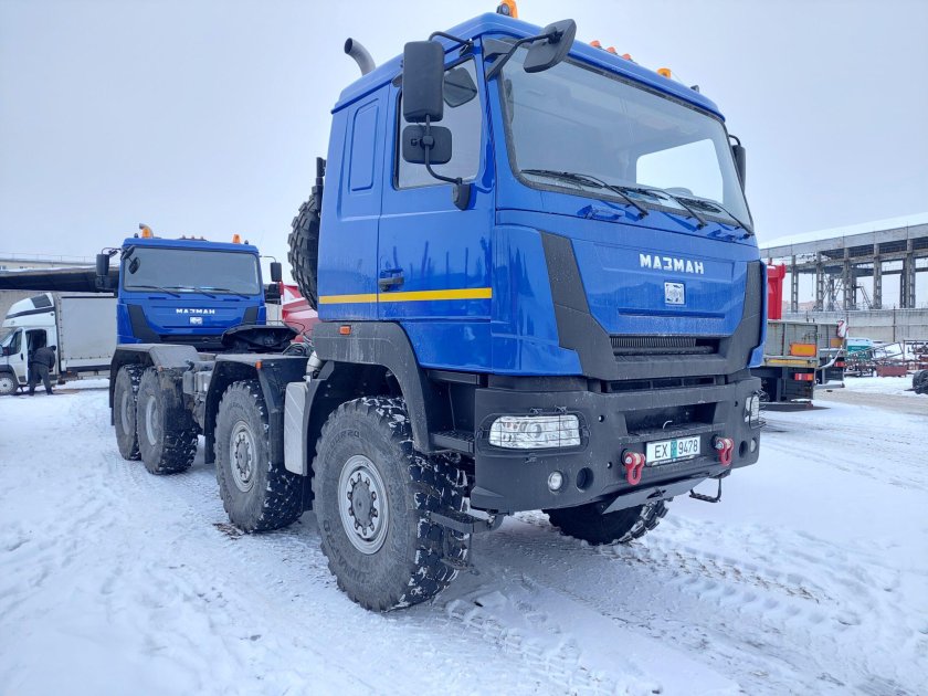 Тягач седельный тягач МАЗ-ман со снаряженной массой 9950кг
